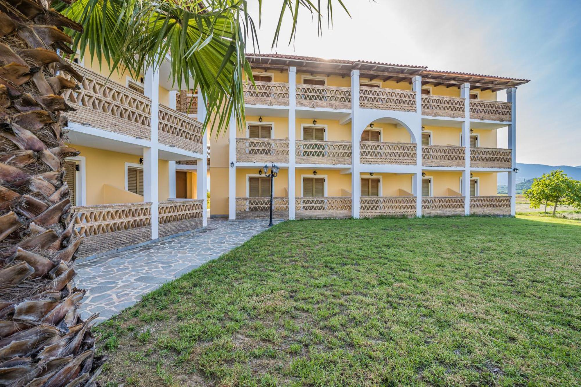 Elpida Hotel Alykanas  Exterior photo