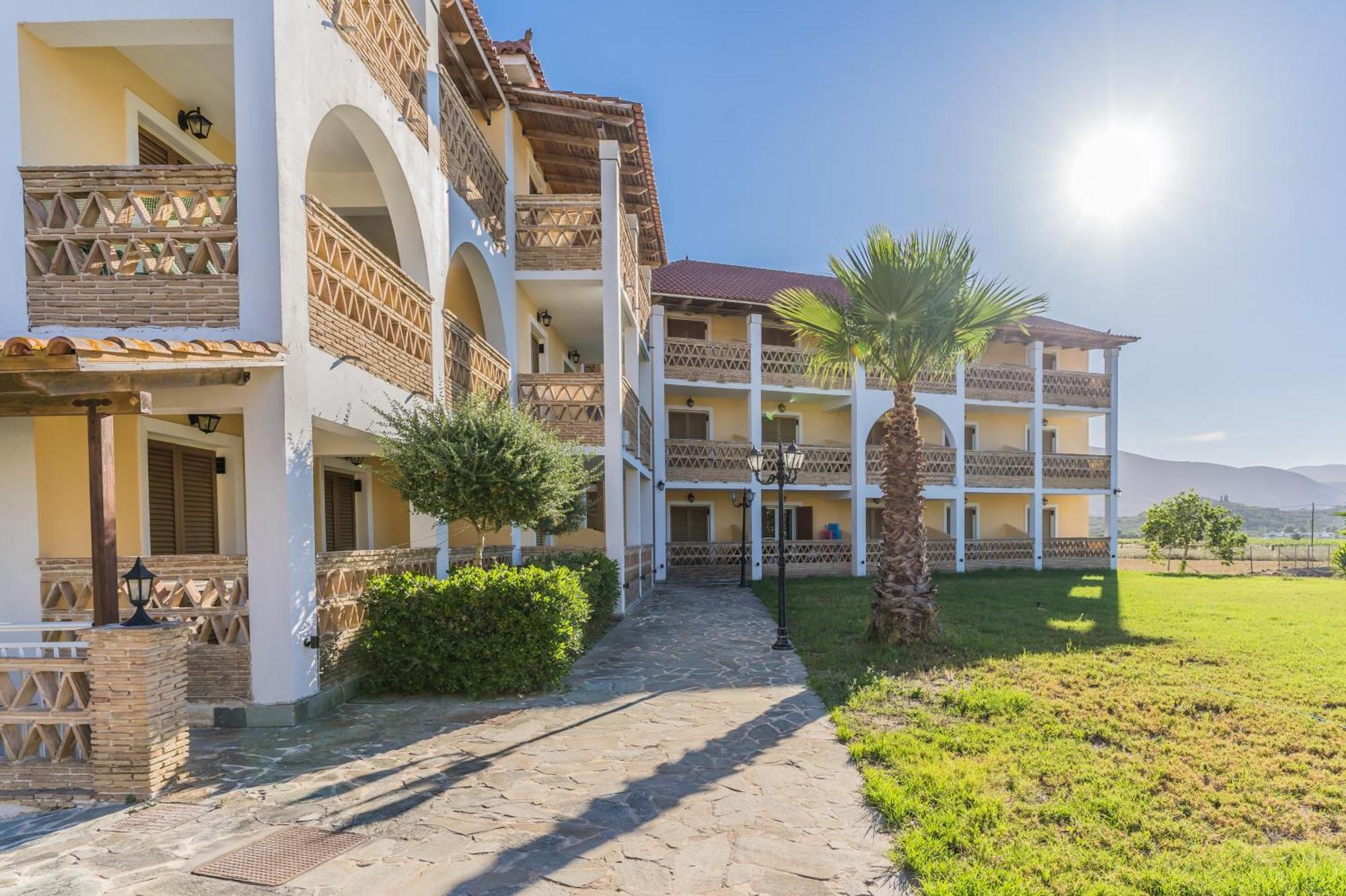 Elpida Hotel Alykanas  Exterior photo