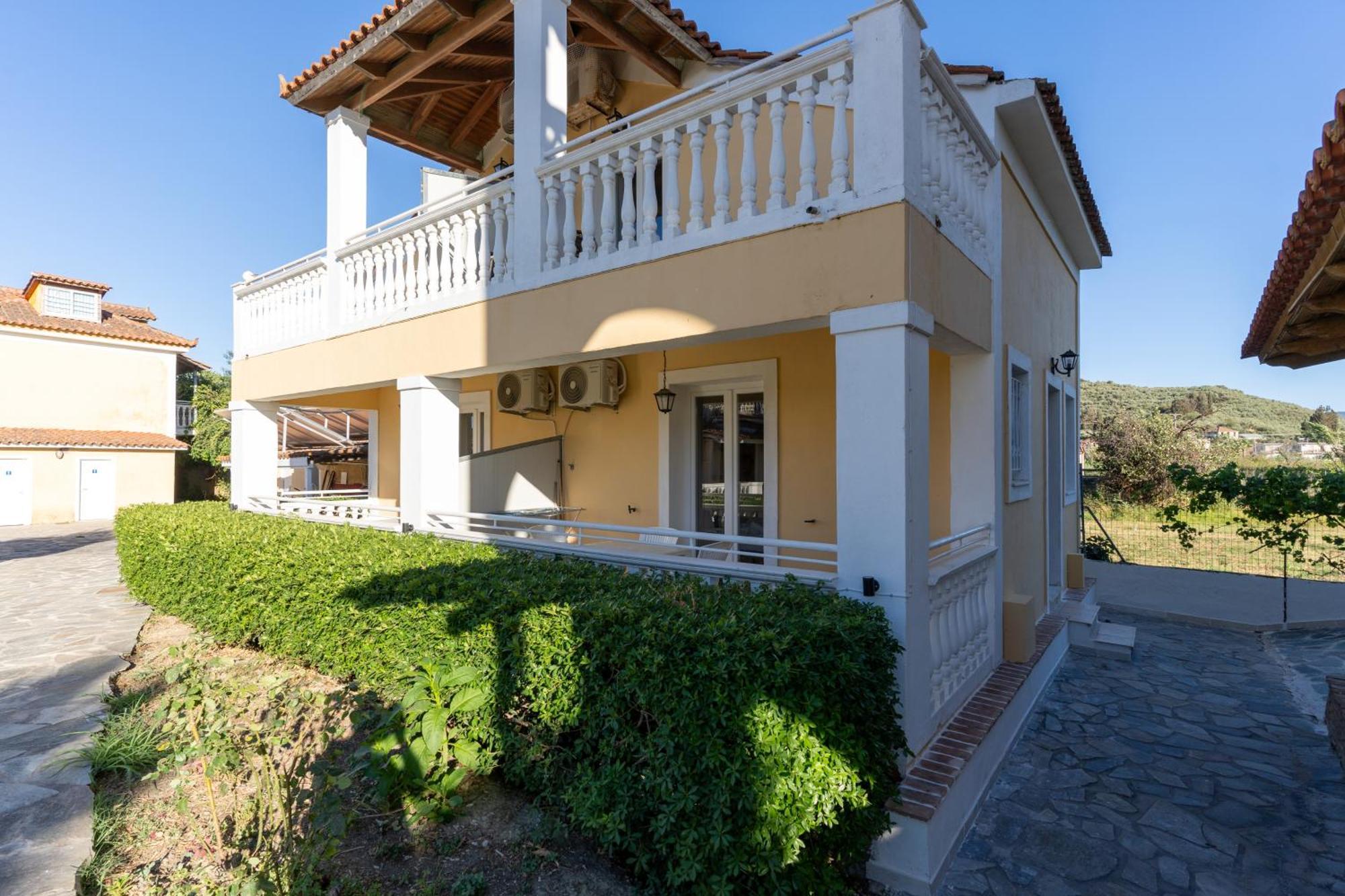 Elpida Hotel Alykanas  Exterior photo